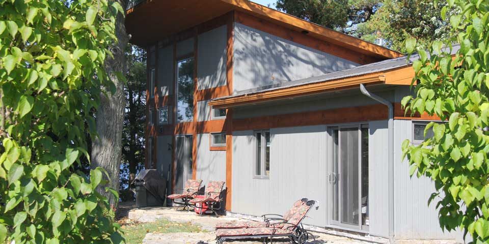 grey-and-orange-cottage-rear-patio-web